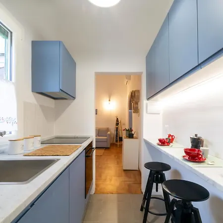 La Casa Del Murales Per 6 Persone Vicino Al Mercato Apartment