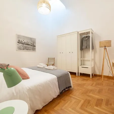 Apartment La Casa Del Murales Per 6 Persone Vicino Al Mercato *